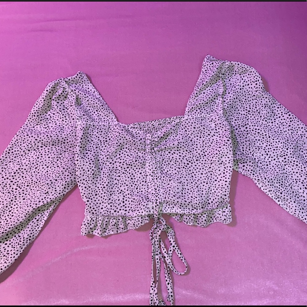 Classy top with polkadots 💌